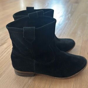 Tucker + Tate Black suede boots from  Nordstrom Size 1M